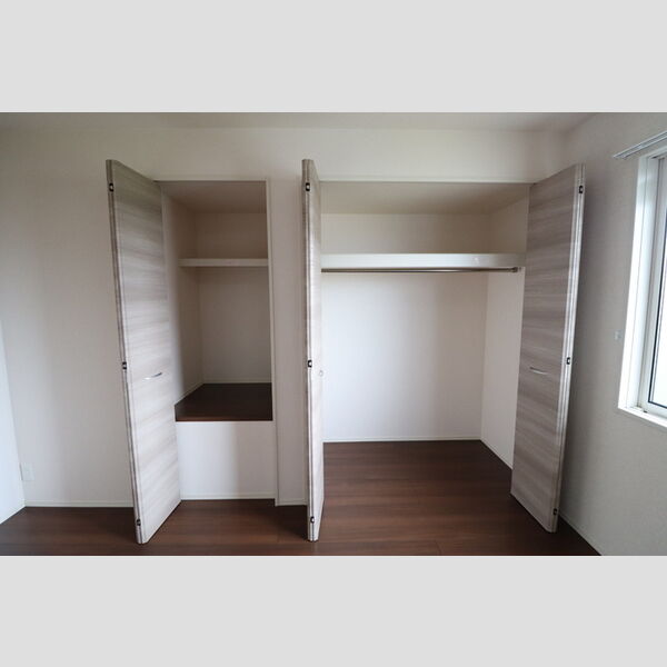 ハピネスⅢ 物入・クローゼット