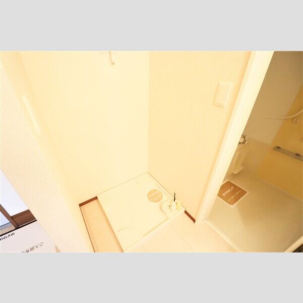 ハックベリーハウス102号室 室内洗濯機置場