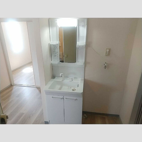 ウエストヒルズ・ショウ AB　B 洗面