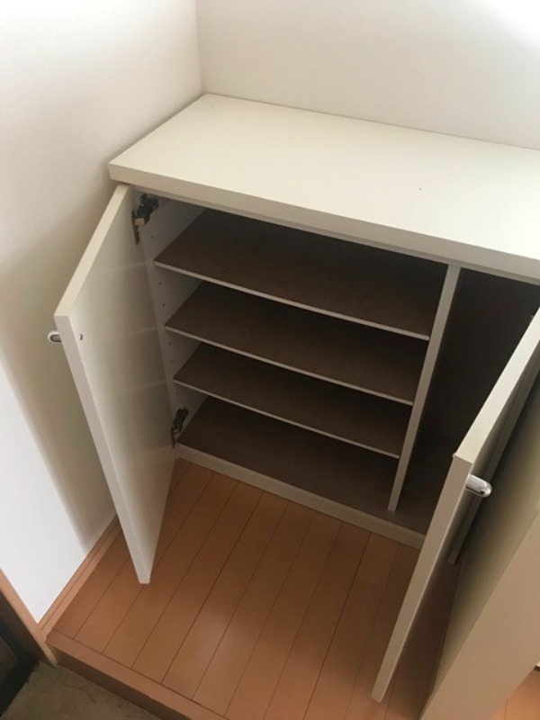 ブラウンハウス 玄関