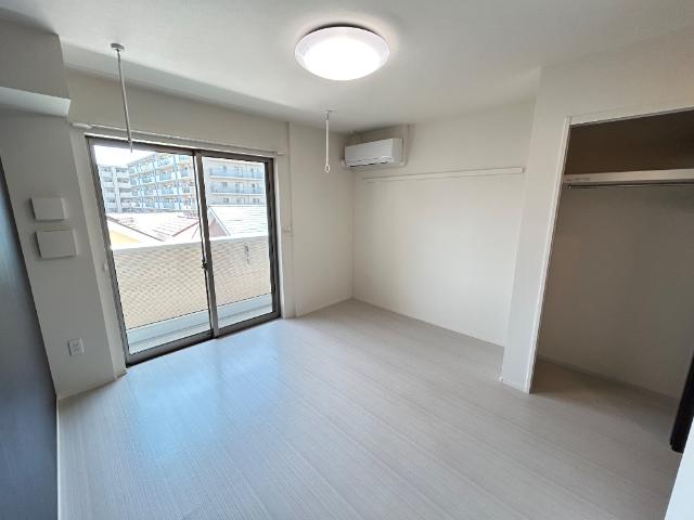 OceanCoastTsudanuma（オーシャンコーストツダヌマ）303号室 洋室