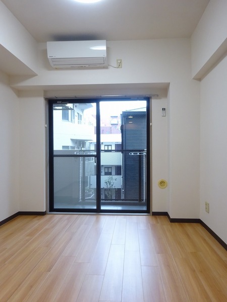 ライオンズマンション横浜反町 リビング