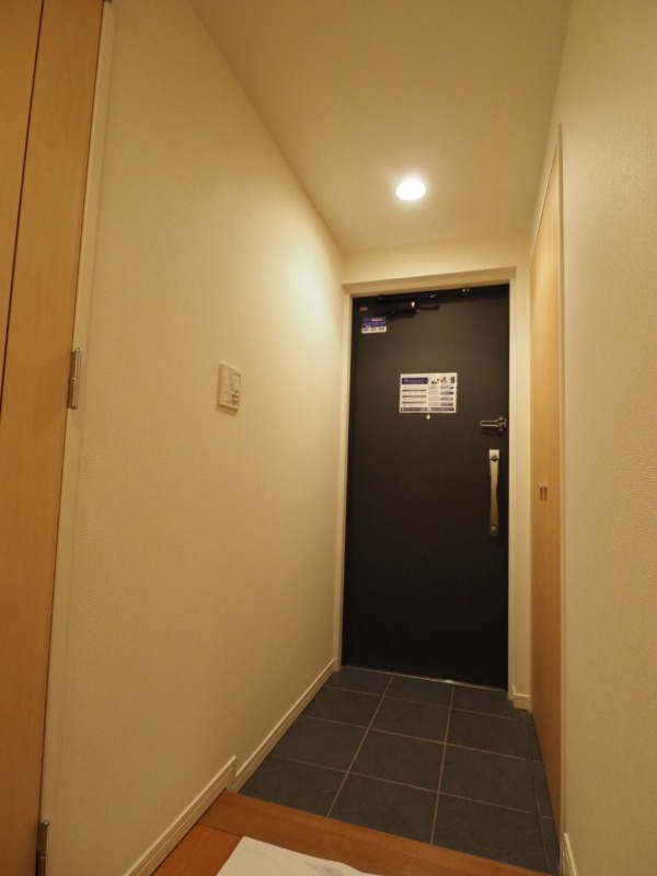 レジディア水道橋8階 玄関
