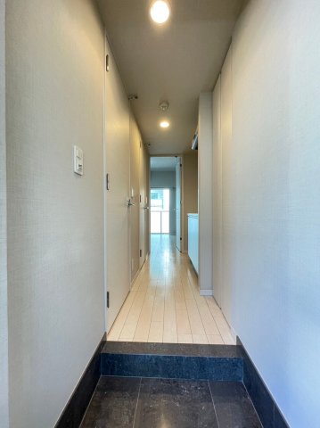 グラントゥルース本郷202号室 玄関