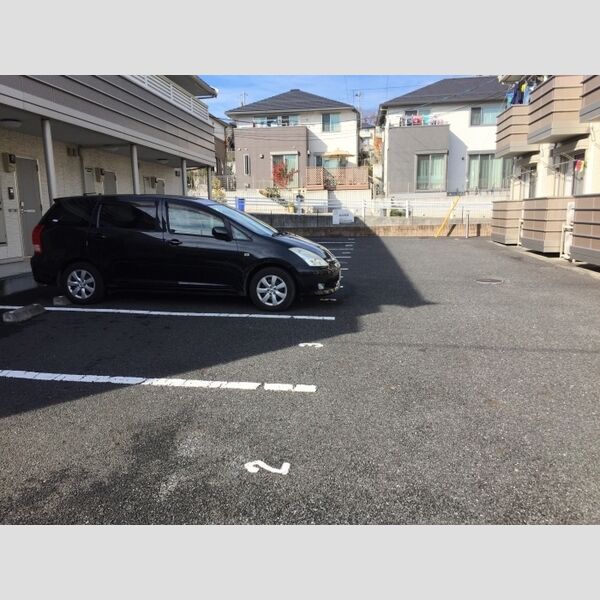 セジュールコト A 駐車場