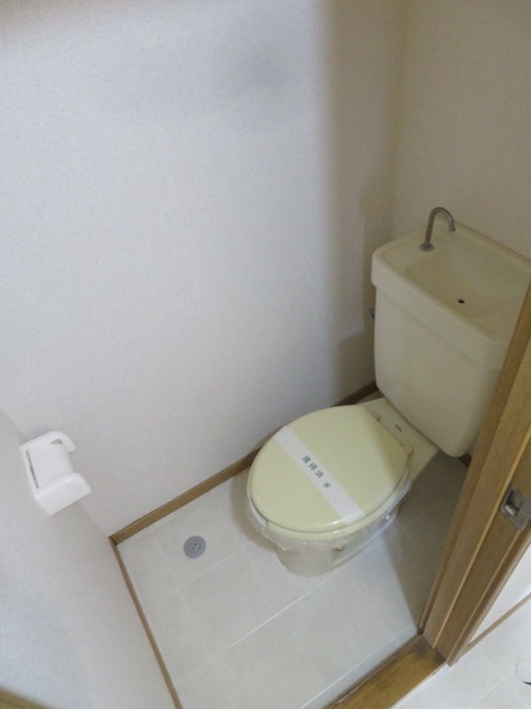 エステートロイヤル3階 ※他部屋写真参照