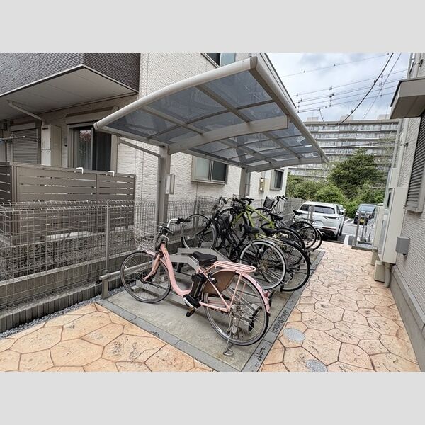 エタニティー東船橋303号室 駐輪場