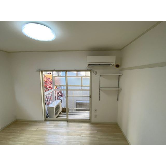 清水ハイツ208号室 内観