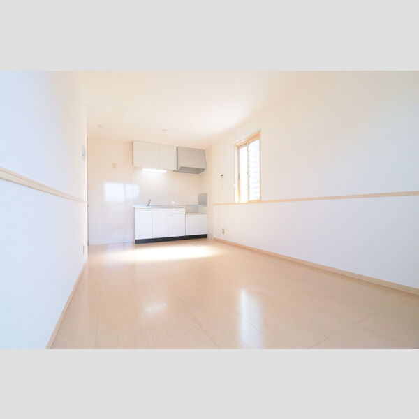 イーストハウスⅡ二ツ宮 リビング10帖