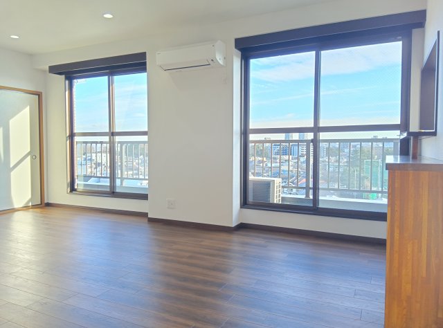 キャニオンクルーズ リビング