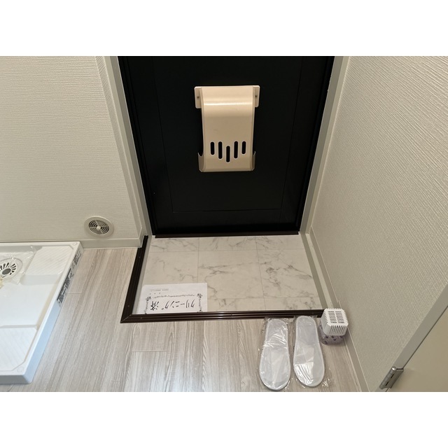 ザ・ウェーブ西ヶ丘202号室 玄関