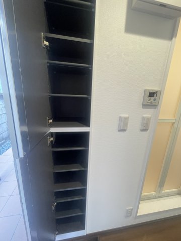 ディアコート祖師谷 玄関