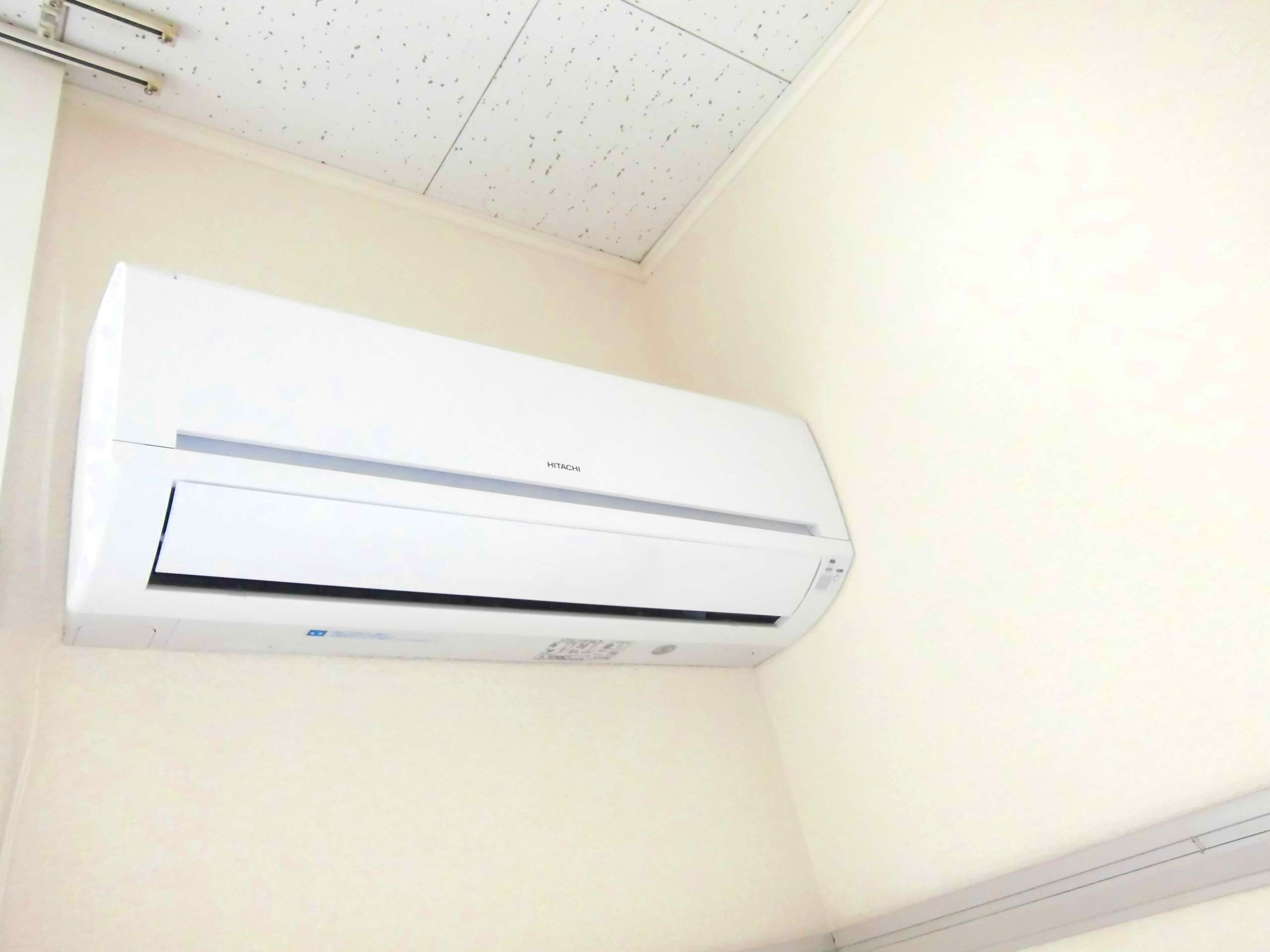 レオパレスプラムフローラ207号室 エアコン完備