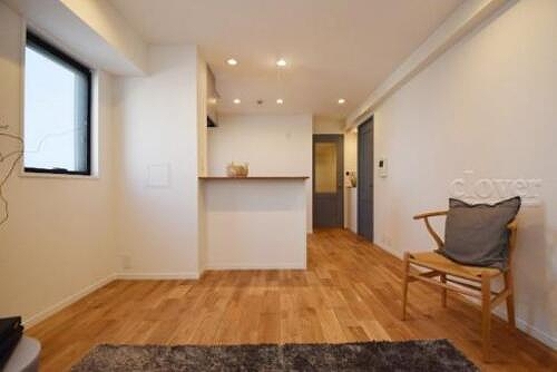 グランドメゾン王子 リビング（購入時広告掲載写真）