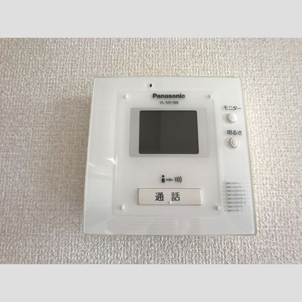 ファミール吉川 モニター付きインターホン