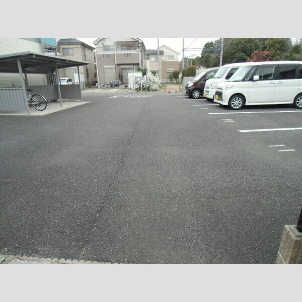 ヴィラ・グランメールⅡ102号室 駐車場