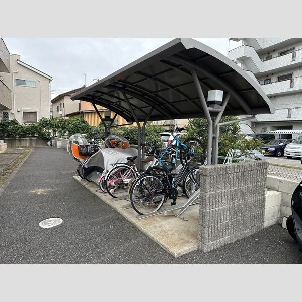 グランメール 駐輪場