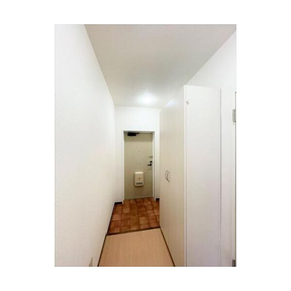 リバティハウス201号室 玄関