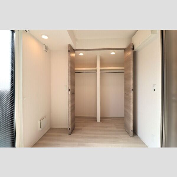 セレスティア中台Ⅱ303号室 クローゼット