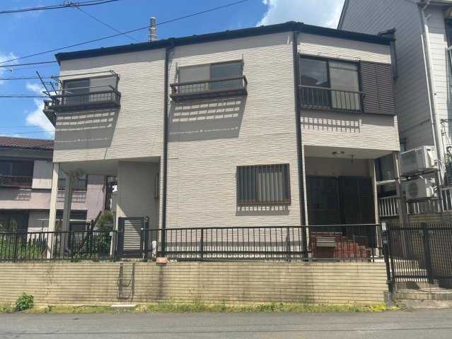 ひなたとそよ風のラ・フローラ 外壁塗装をしているため、大変綺麗です。日当たりも良いです。