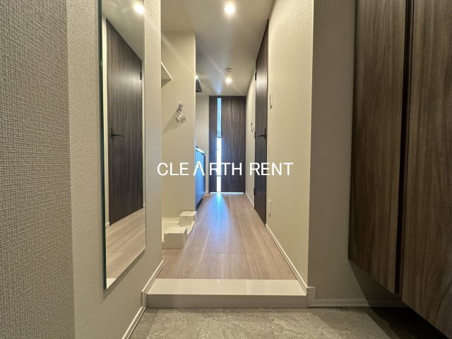 コンシェリア駒込 ＨＩＬＬＴＯＰ ＳＱＵＡＲＥ 人感センサー付の玄関