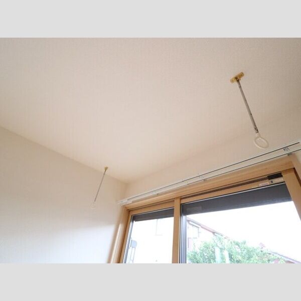 ヴィラ・グランメール101号室 室内物干し