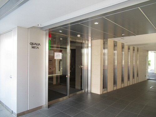 クオリア三田 マンションエントランス