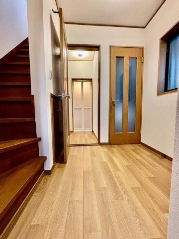 グラド横戸町 玄関