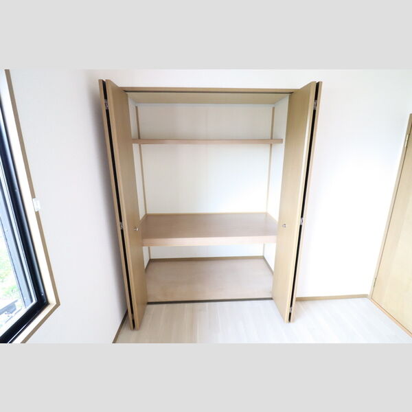 ハイツサンバレー 物入