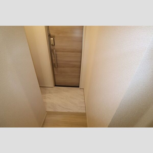 セレスティア大島203号室 玄関