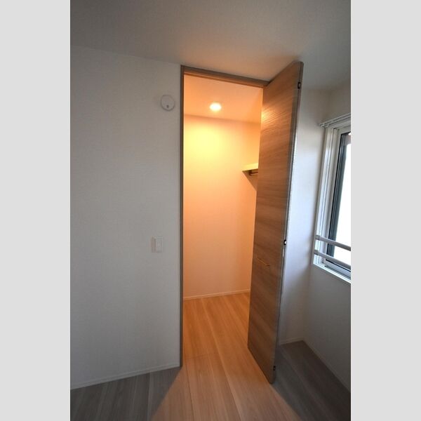 シャトレー町田202号室 クローゼット