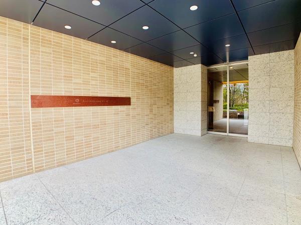 ザ・パークハウス西新宿タワー６０13階 エントランス