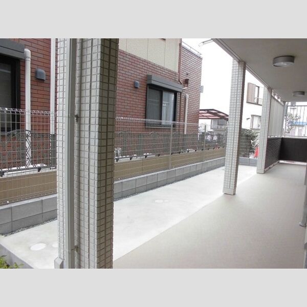 ヴィア・デル・フェリチタ 駐輪スペース