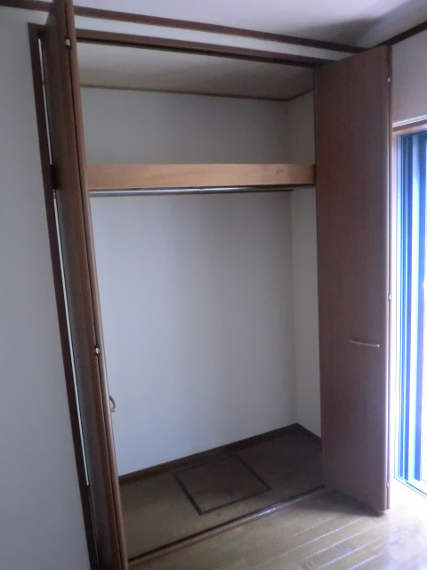 ロンウェル菊名　Ａ棟A101号室 大型収納