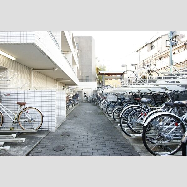 カスタリア高輪 駐輪場