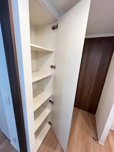 ドゥーエ菊川1階 収納