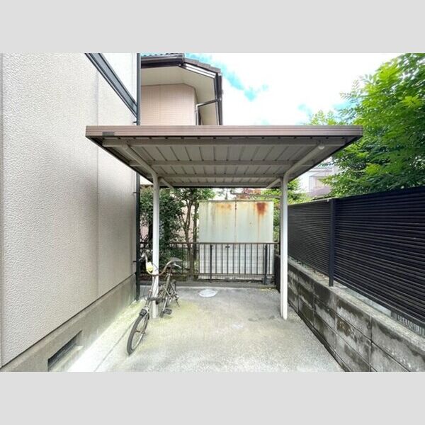 NJ・Court 駐輪場