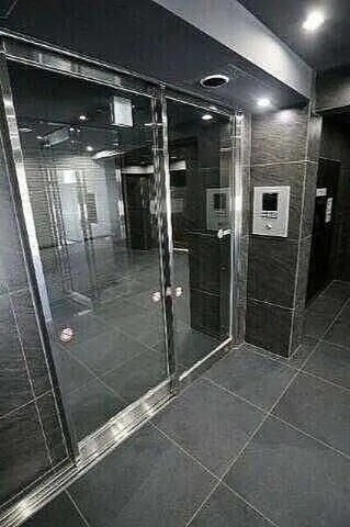 エスファルベ中野松が丘アネックス1階 エントランス