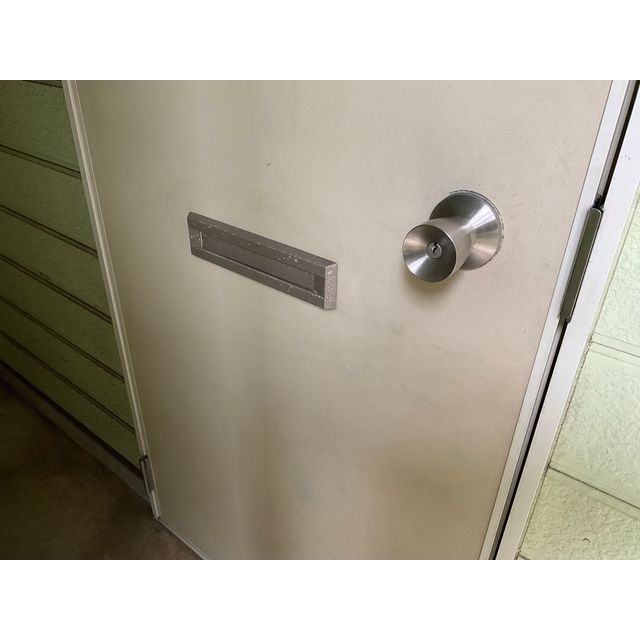 シャトー青葉102号室 玄関