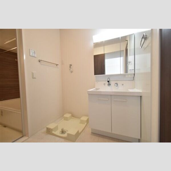 愛甲西貸家　C 洗面室