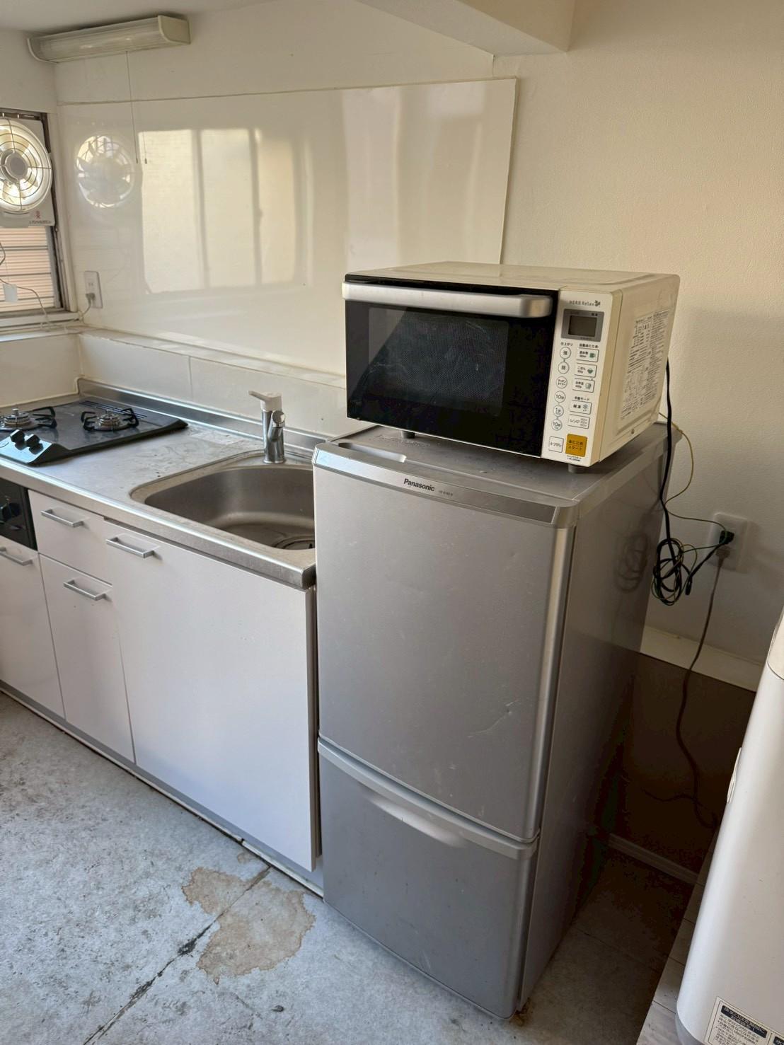 新穎マンション2F号室 レンジと冷蔵庫付き♪