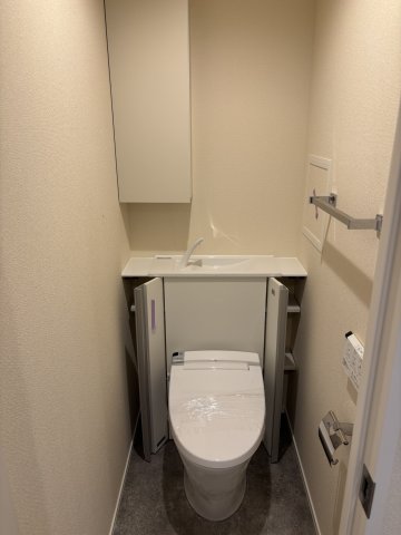 ＡＲＣＨ　ＥＡＳＴ202号室 トイレ