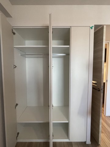 プライムメゾン千葉新町0305号室 収納
