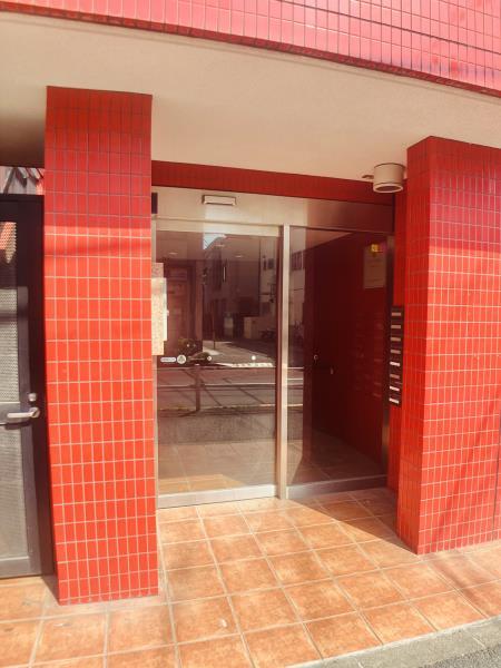 小針マンション601号室 エントランス