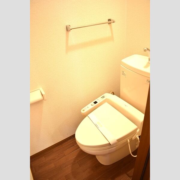 ウエストヒルズ　B 温水洗浄暖房便座