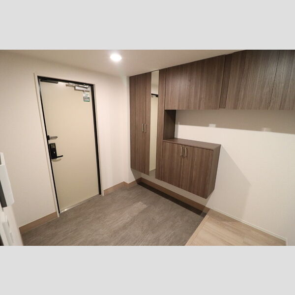 センカⅢ103号室 玄関