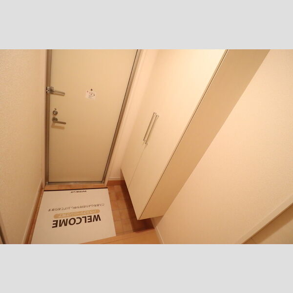 グランデュール55　B 玄関