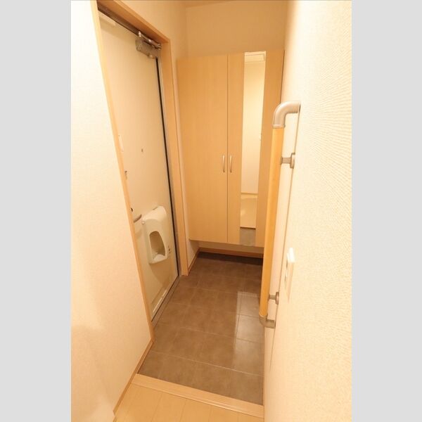 ファルツ大宮 玄関