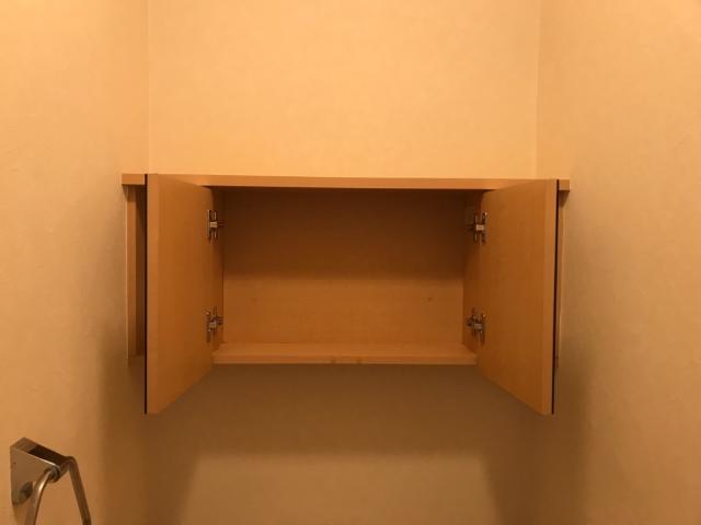 メイプルコート仲道102号室 トイレ戸棚