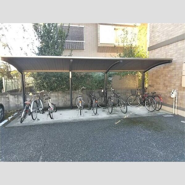 ソリアード Ⅲ207号室 駐輪場